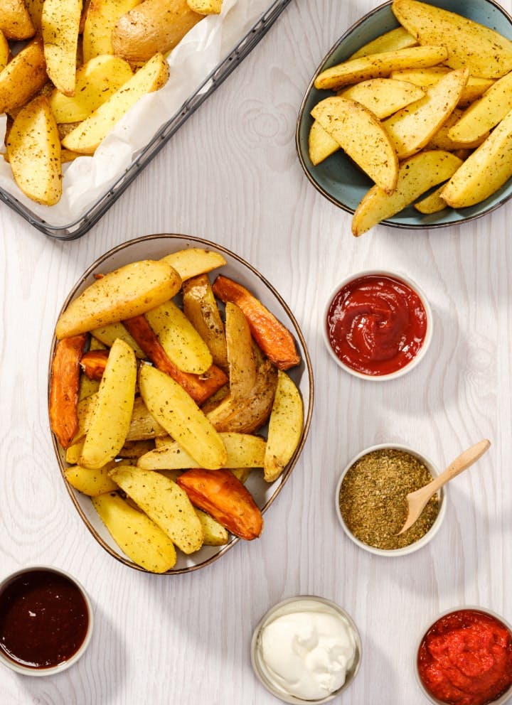 Crispy and spiced potatoes with Quick & Easy.